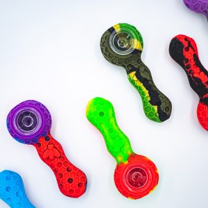 NEU SILCONE HAND PIPES 4-INCH VARIOUS COLORS DISPLAY 12PCS